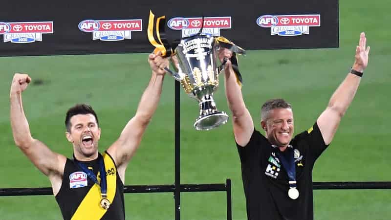 Premiership coach Hardwick quits AFL club Richmond