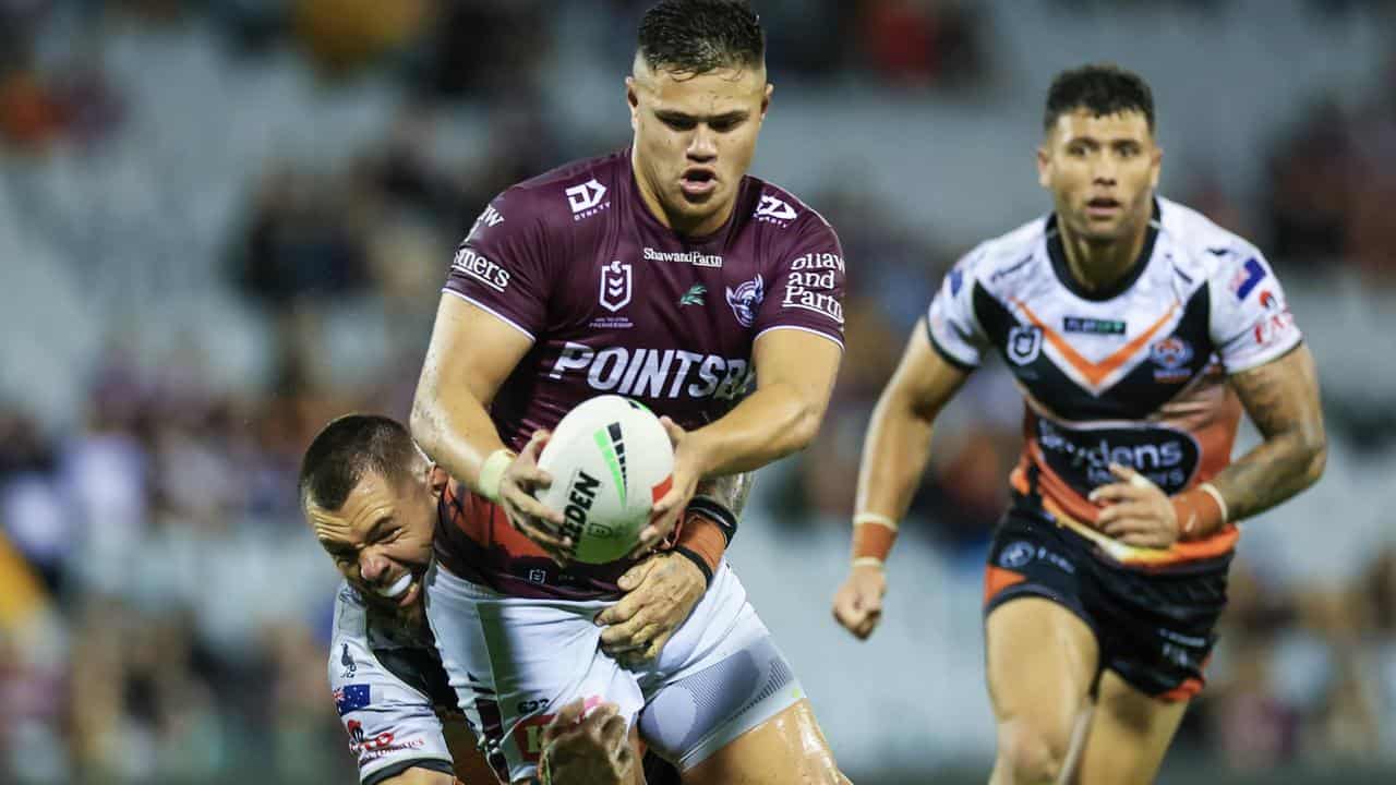 Schuster declares he won't leave Manly for Wests Tigers