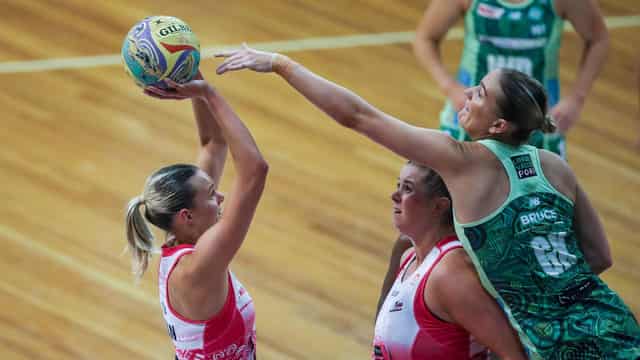 Thunderbirds beat Fever in Super Netball thriller