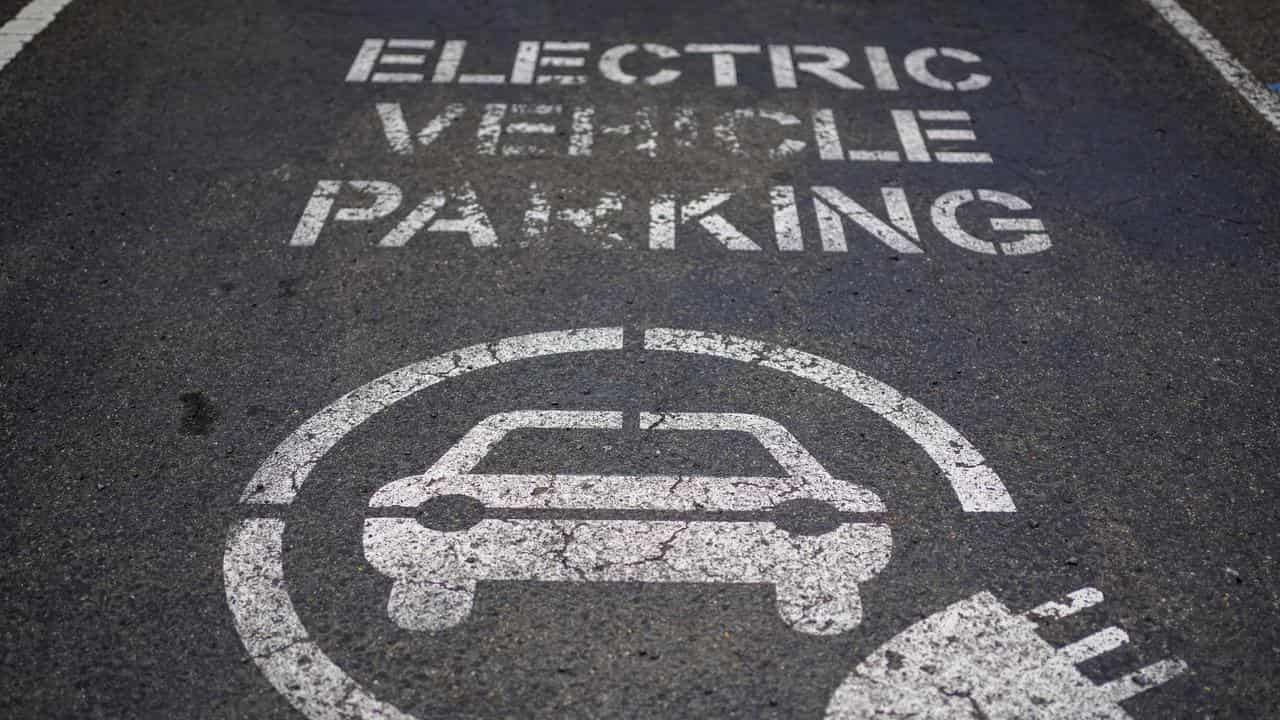 Apartment dwellers face electric car-charging dilemma