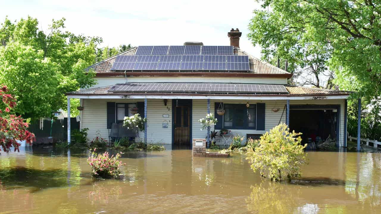 Insurers nudged to reward adaption to floods and fires