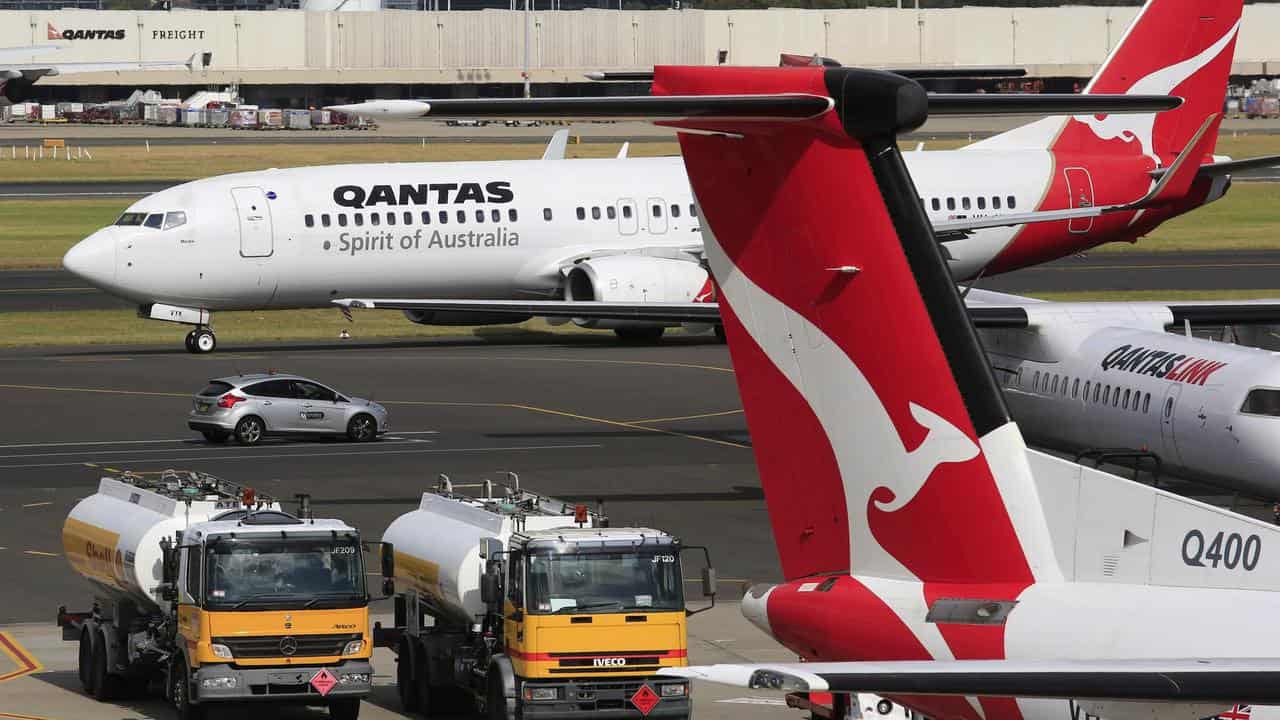 Qantas calls for eco-friendly fuel rules in Australia