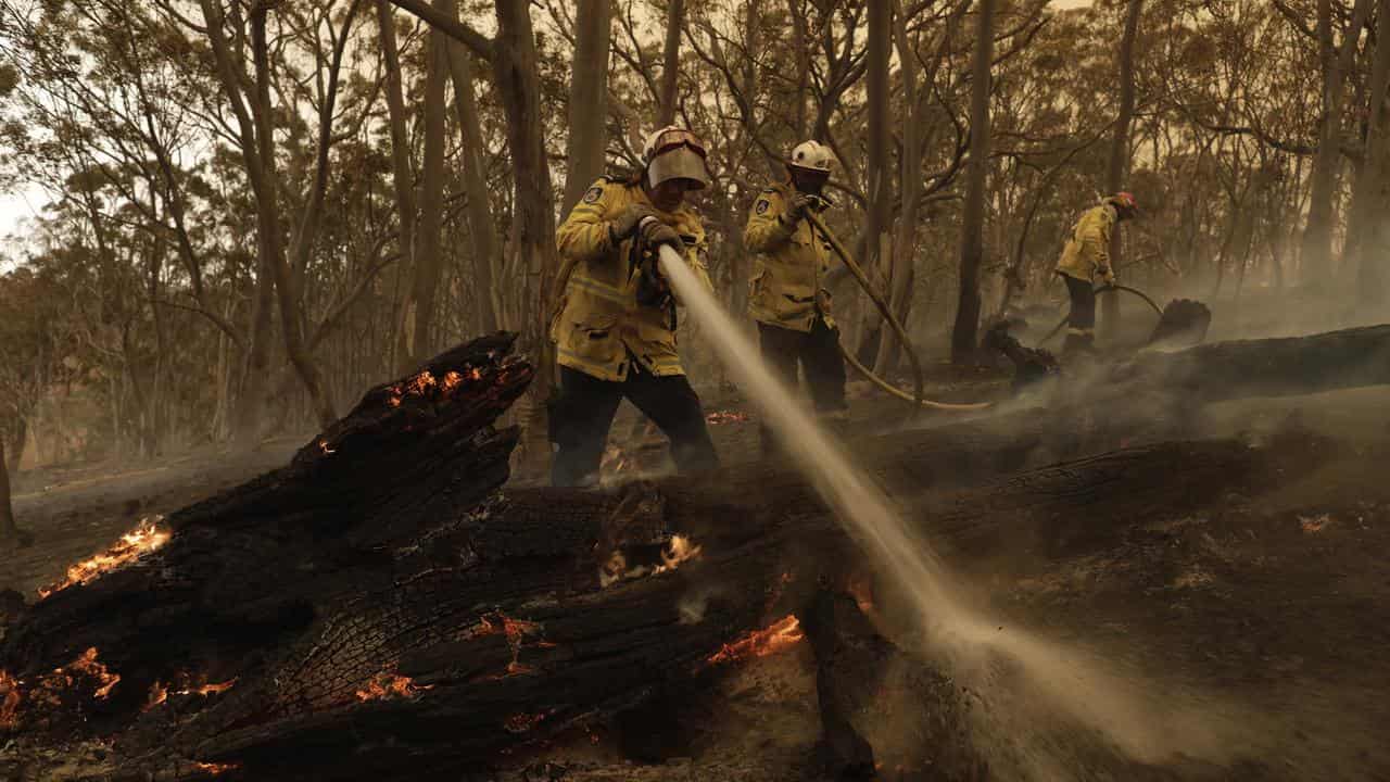 Winter bushfires warning as warmer weather lifts threat