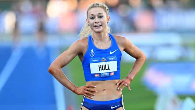 Australian Jessica Hull breaks 1500m record in Florence