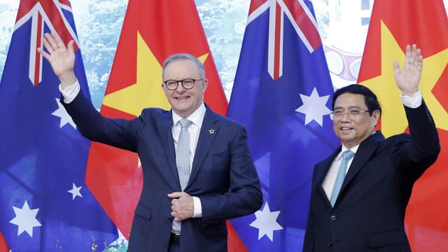 PM hails 'trust' with Vietnam as China looms over Asia