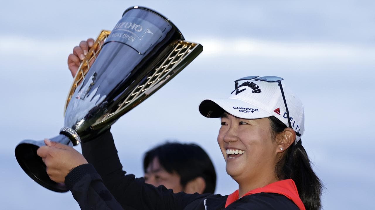 Rookie Zhang wins on pro debut on LPGA Tour