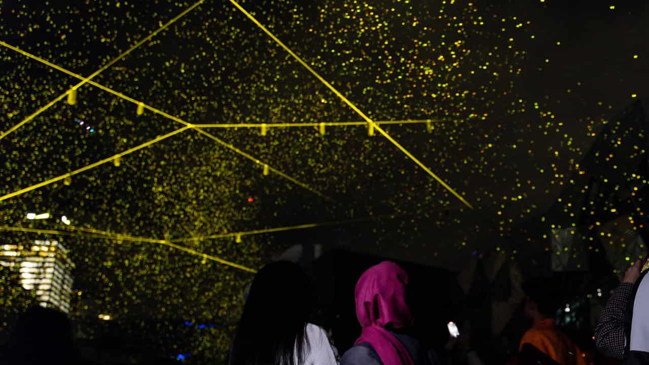 Bubble blizzard lights up Melbourne's winter festival