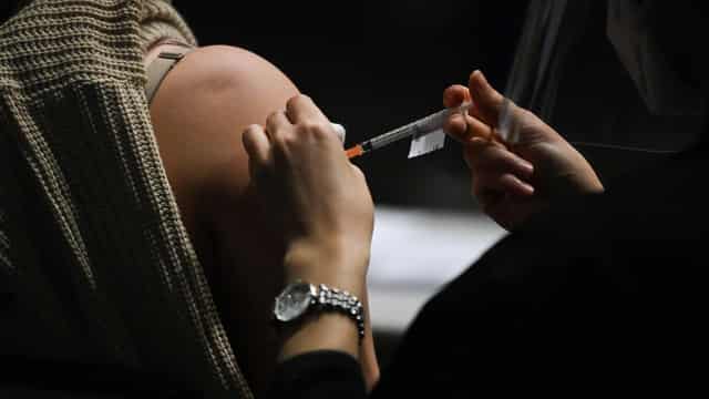 No evidence medical clinic followed vaccine guidelines