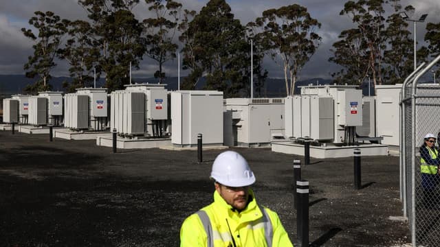 Big battery opens at retired coal-fired power site