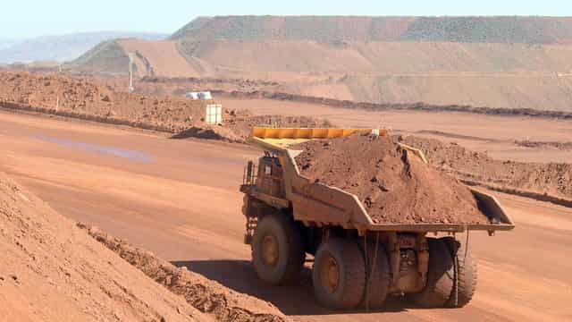 Steel, iron ore at 'major crossroads' for decarbonising