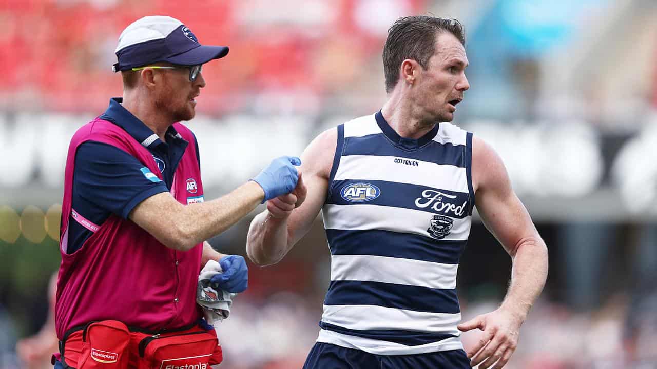 Collapsed lung, cracked rib for Geelong's Dangerfield