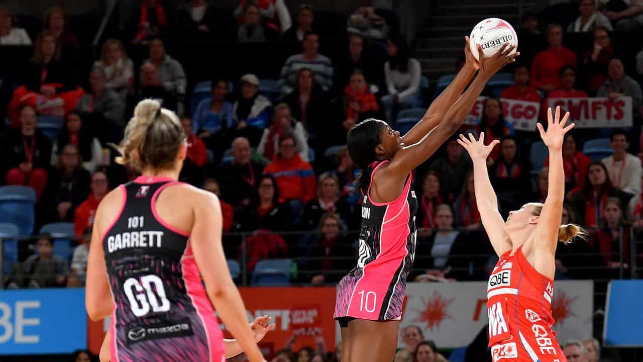 Thunderbirds end Swift's Super Netball winning streak