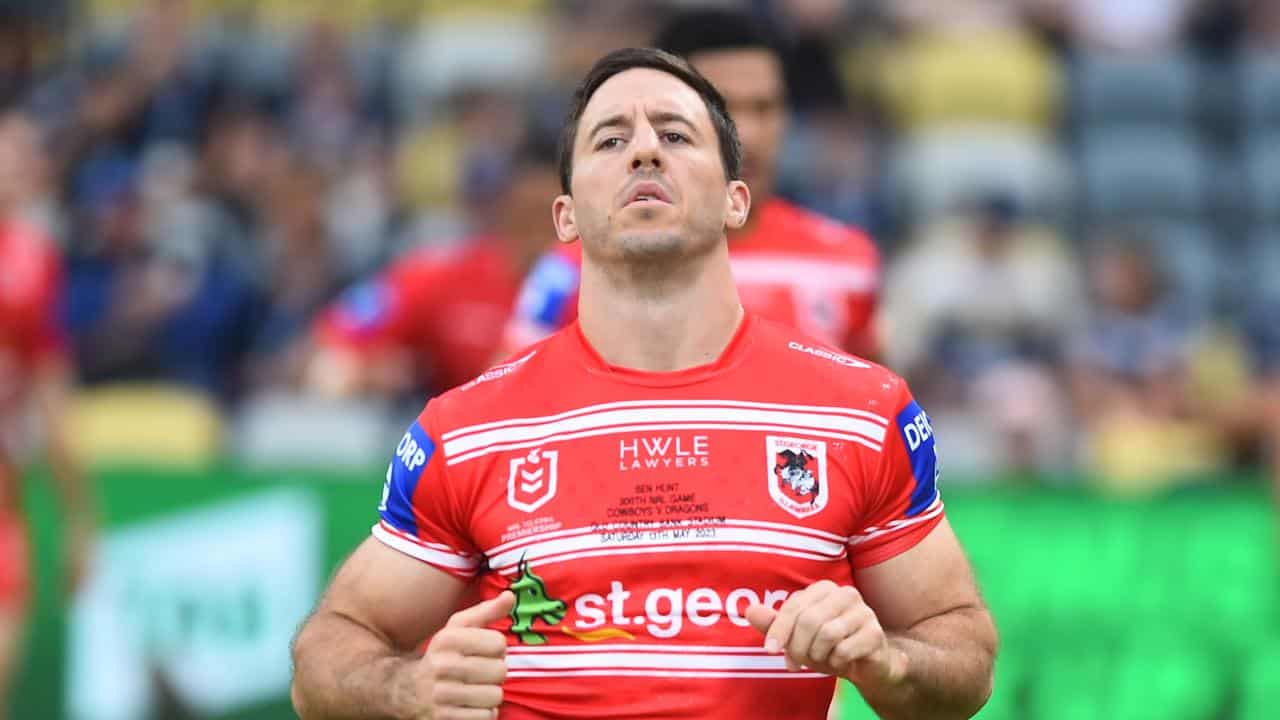 Teammates urge Ben Hunt to stick solid with Dragons