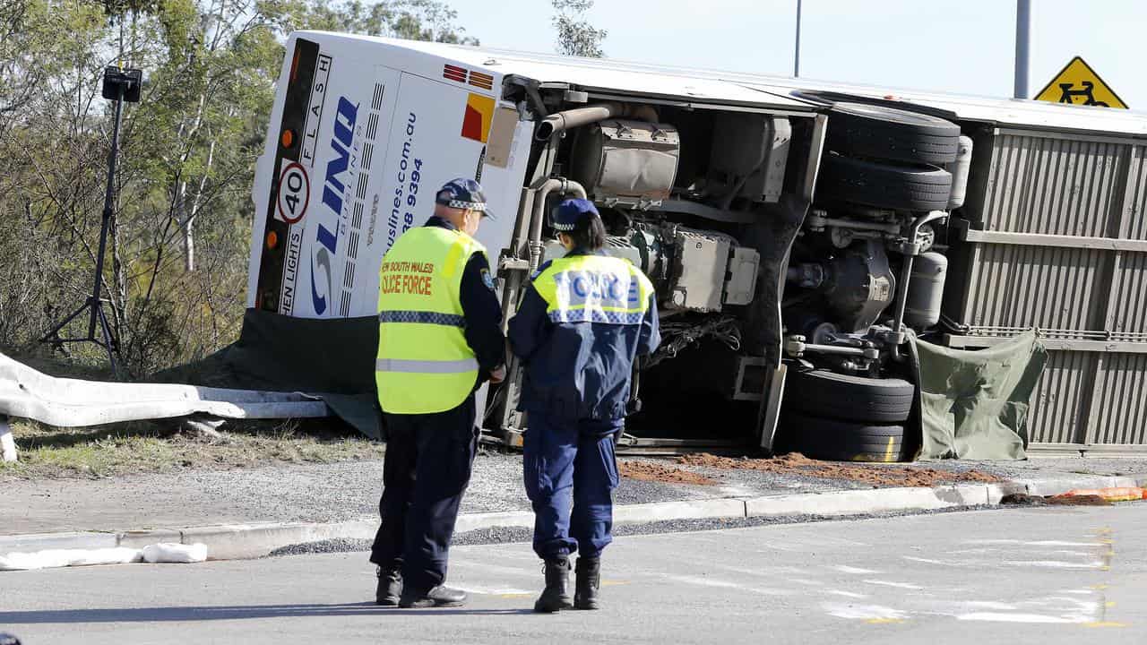 Bus tragedy leaves footy club in 'unfathomable sadness'