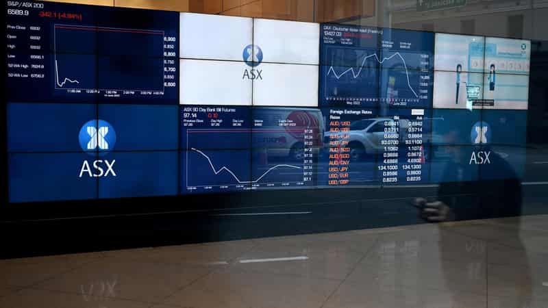 Aust shares hit nine-week high after dovish RBA minutes