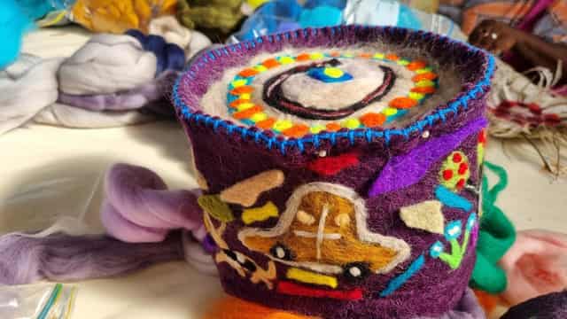 Artists yearn for a yarn at NT Beanie Festival