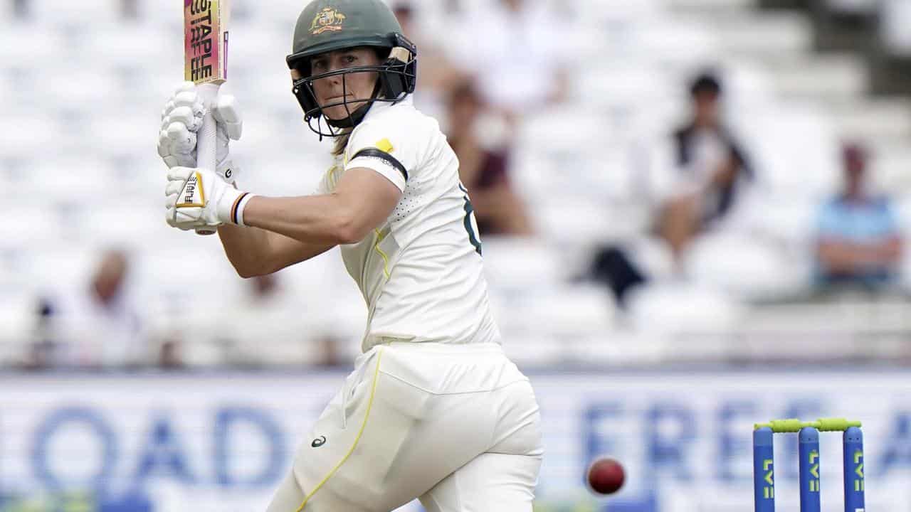 Perry puts Australia on top, misses out on century