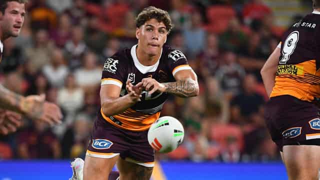 Walsh to play for Broncos after beating ankle injury