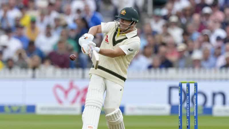 Warner's feet moving but hands are sore at Lord's