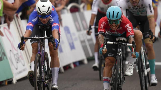 Ewan rues 'bitter' second place at Tour de France