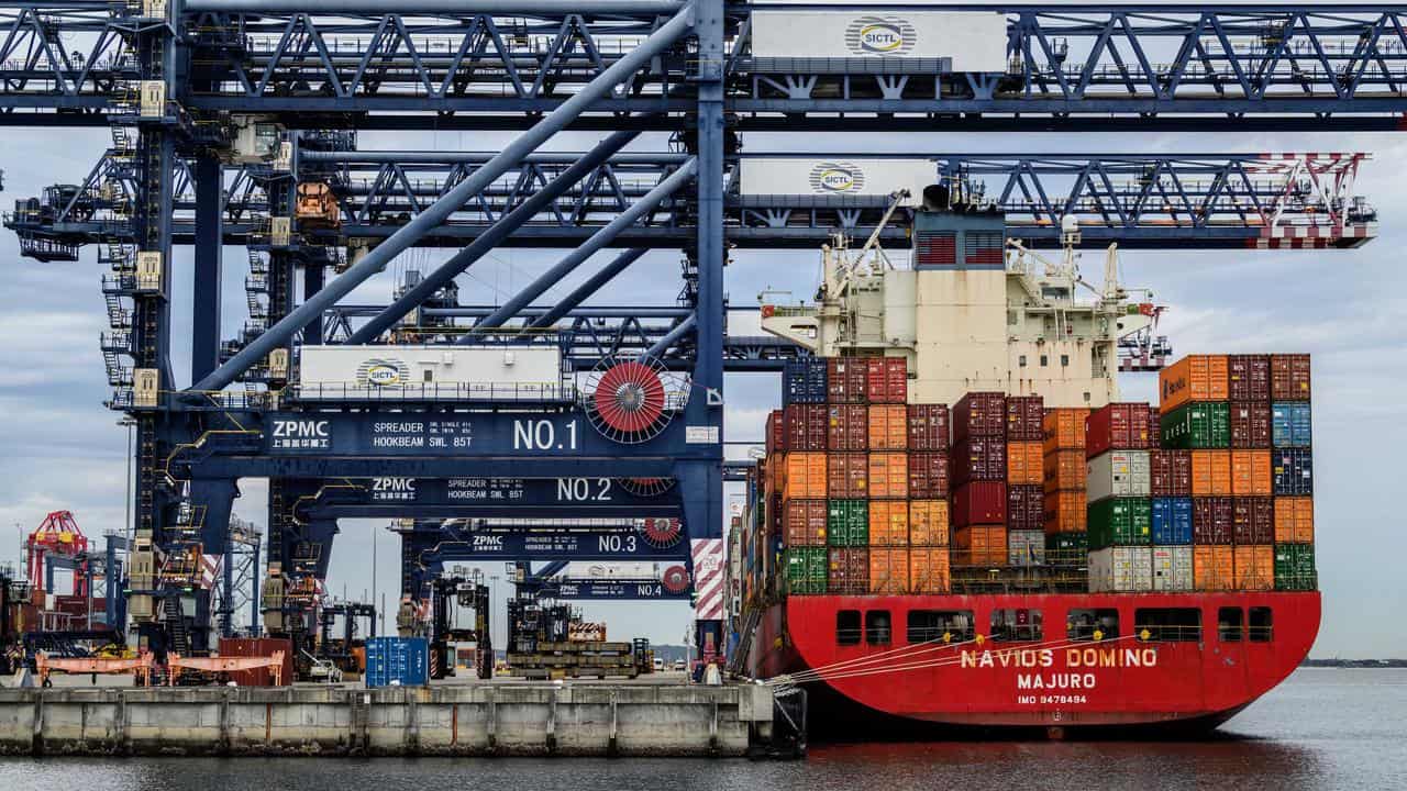 Australia's trade surplus swells to $11.8 billion