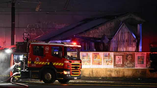 Teens arrested after warehouse fire near Melbourne CBD