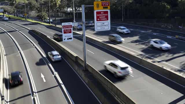 Experts get to work untangling Sydney toll road network