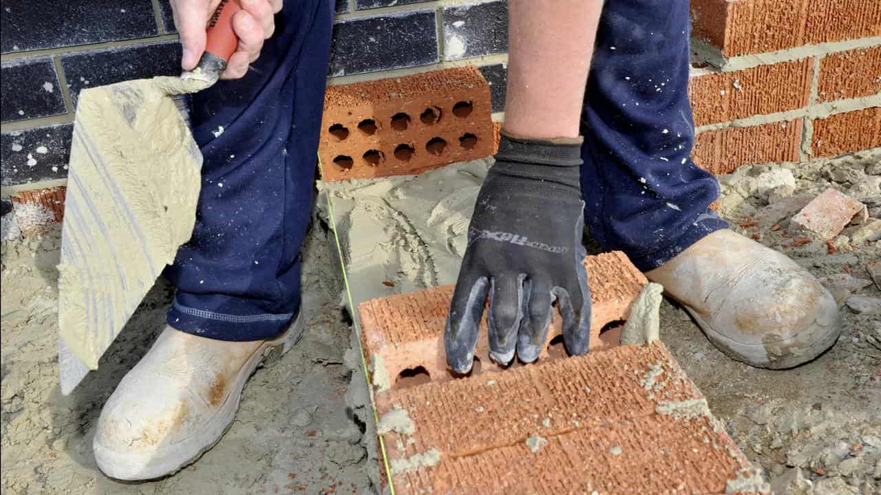 Tradie trial to help detained youths make fresh start