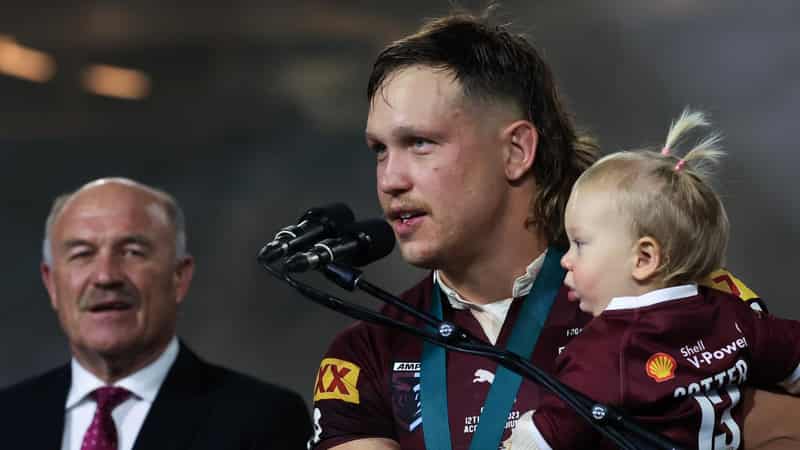 Queensland prop Cotter receives Wally Lewis Medal