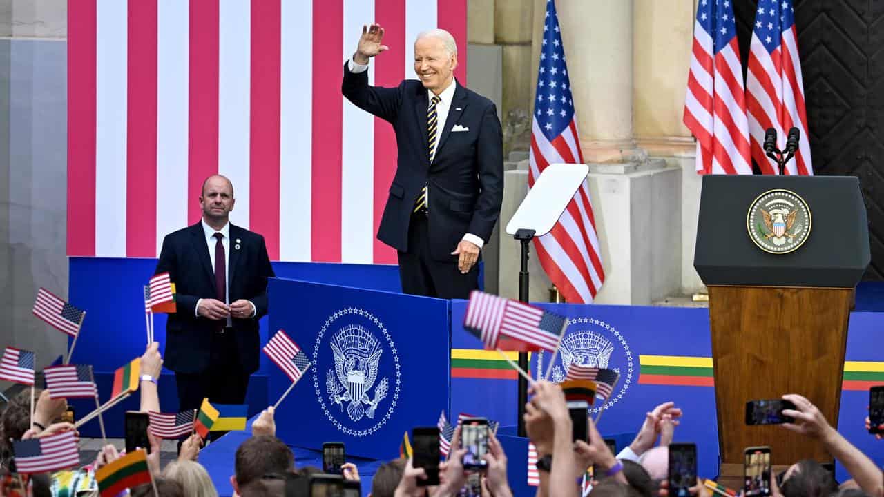 Biden knocks Putin, soothes Zelenskiy at NATO summit