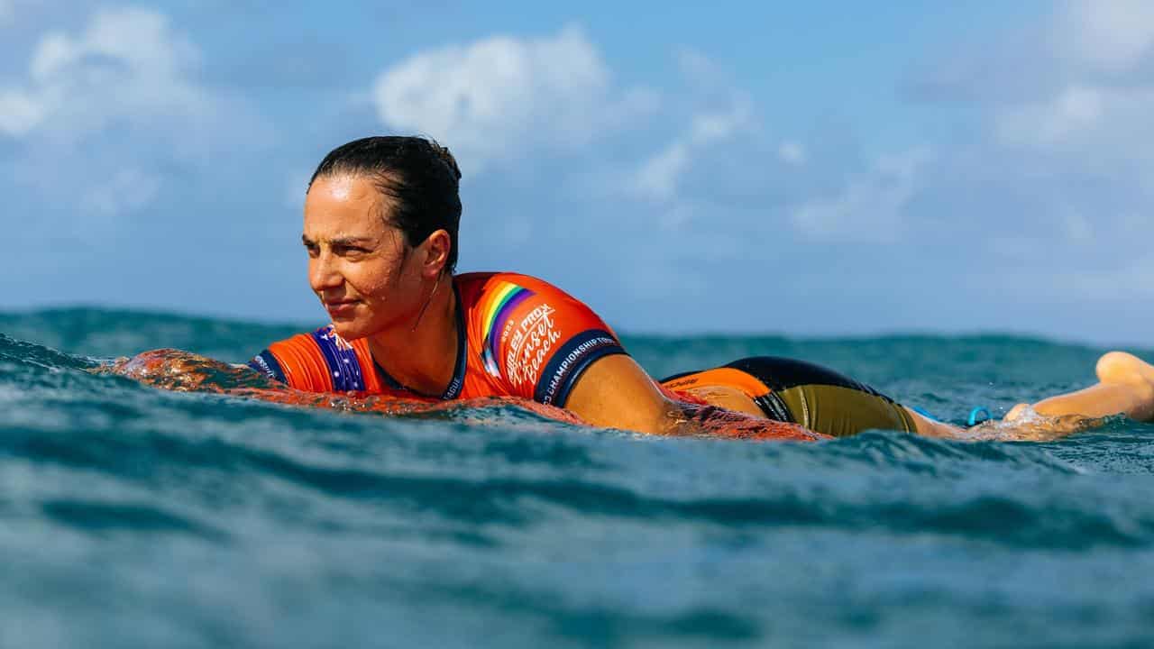 Australian women play surfing waiting game at J-Bay