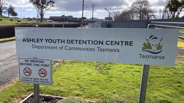 Staff shortages force youth lockdowns, inquiry told