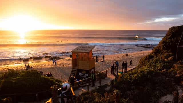 Surf stars forced to wait another day at Jeffreys Bay