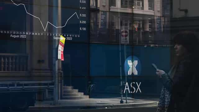 Australian stocks up on hopes of end to Fed rate hikes