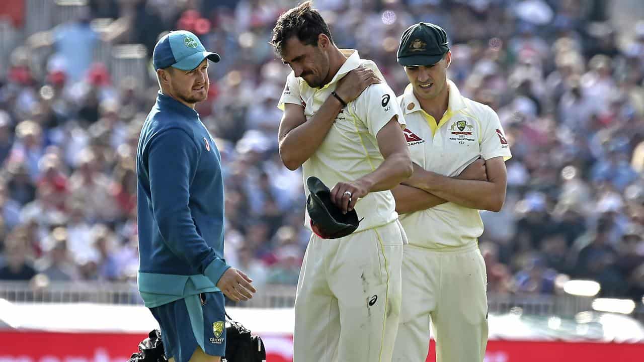 Starc hurt on horror day for Australia at Old Trafford