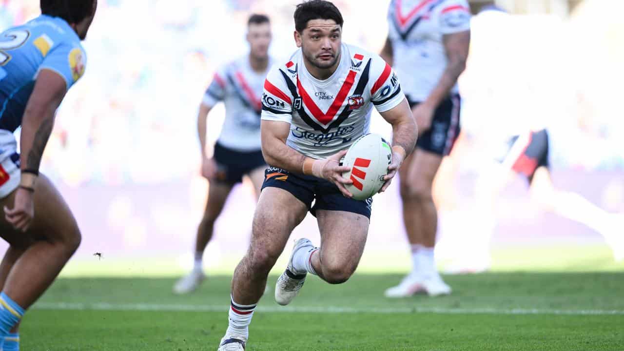 Smith revival gives Roosters a kick towards finals