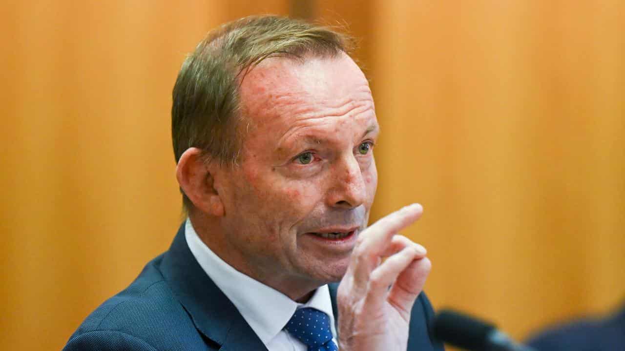 Abbott warns voice 'no' campaigners against complacency