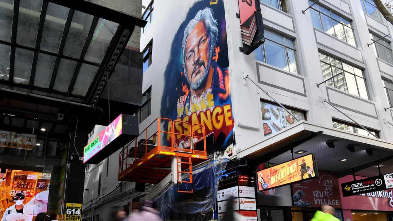 City mural aims to paint a picture of Assange's plight