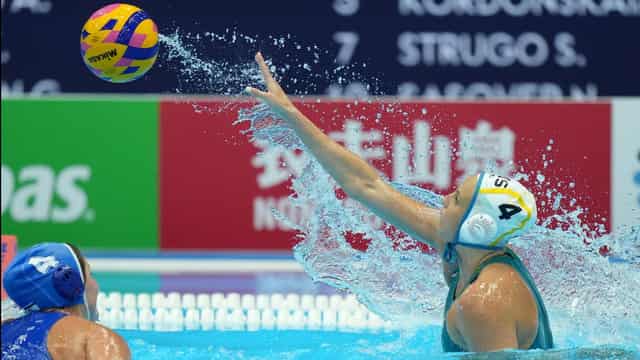 Aussie women win water polo thriller at world titles