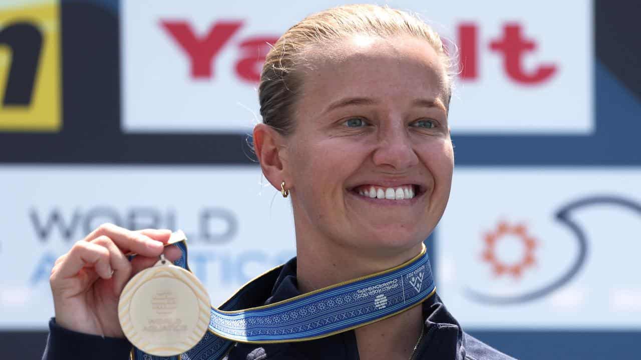 Australian Iffland wins high dive again at world titles