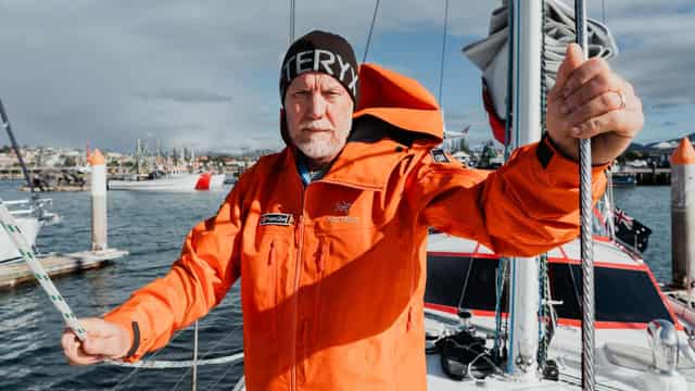 Diehard explorer sets sail on two-year climate crusade