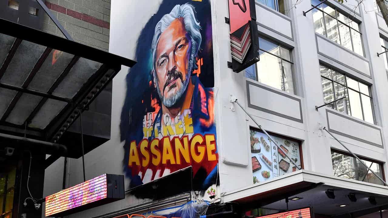 Assange supporters call for release ahead of US talks