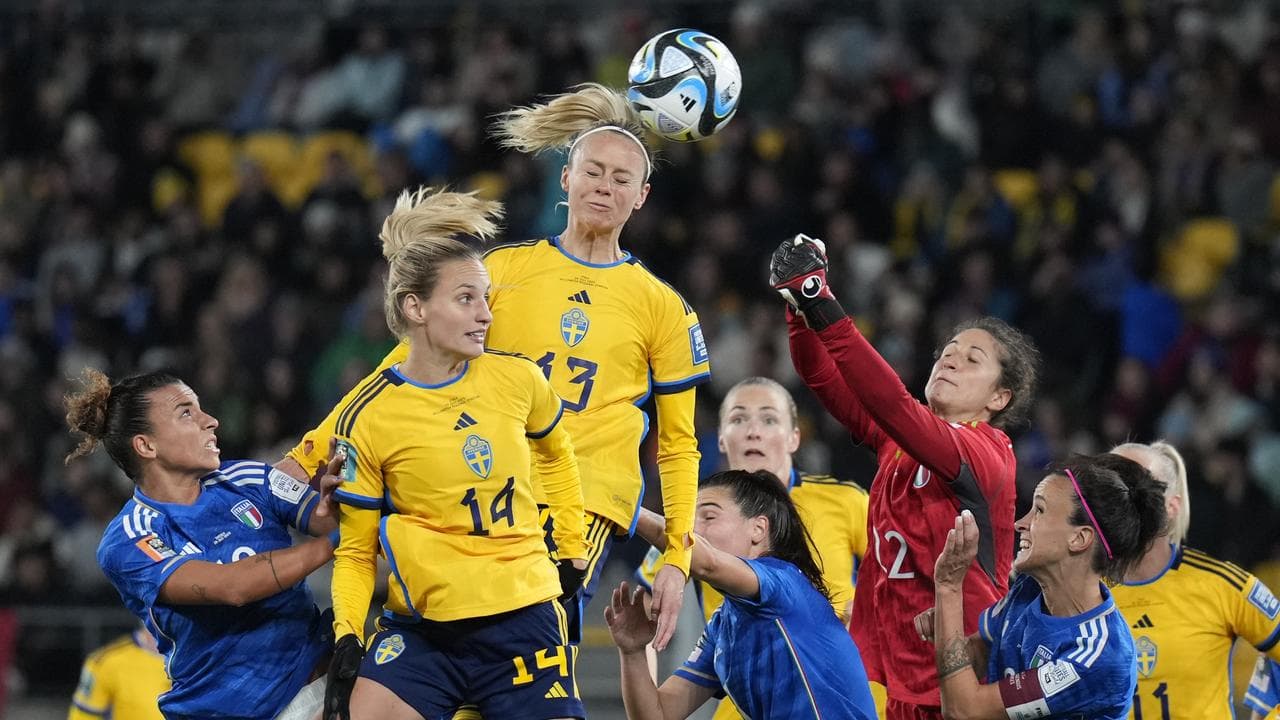 Sharp Sweden crush Italy in Women's World Cup rout