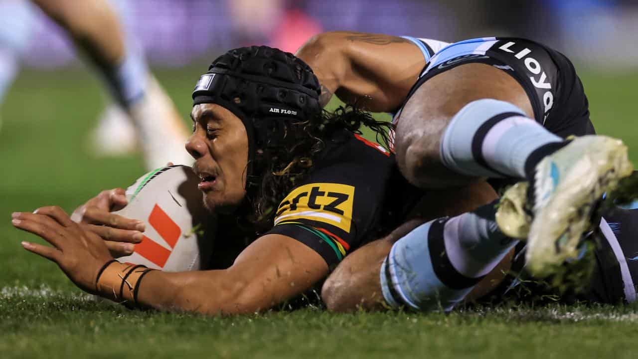 Kennedy blow adds to Sharks' woe after Panthers loss