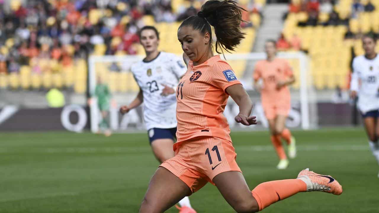 US, Dutch go hunting goals to top Group E