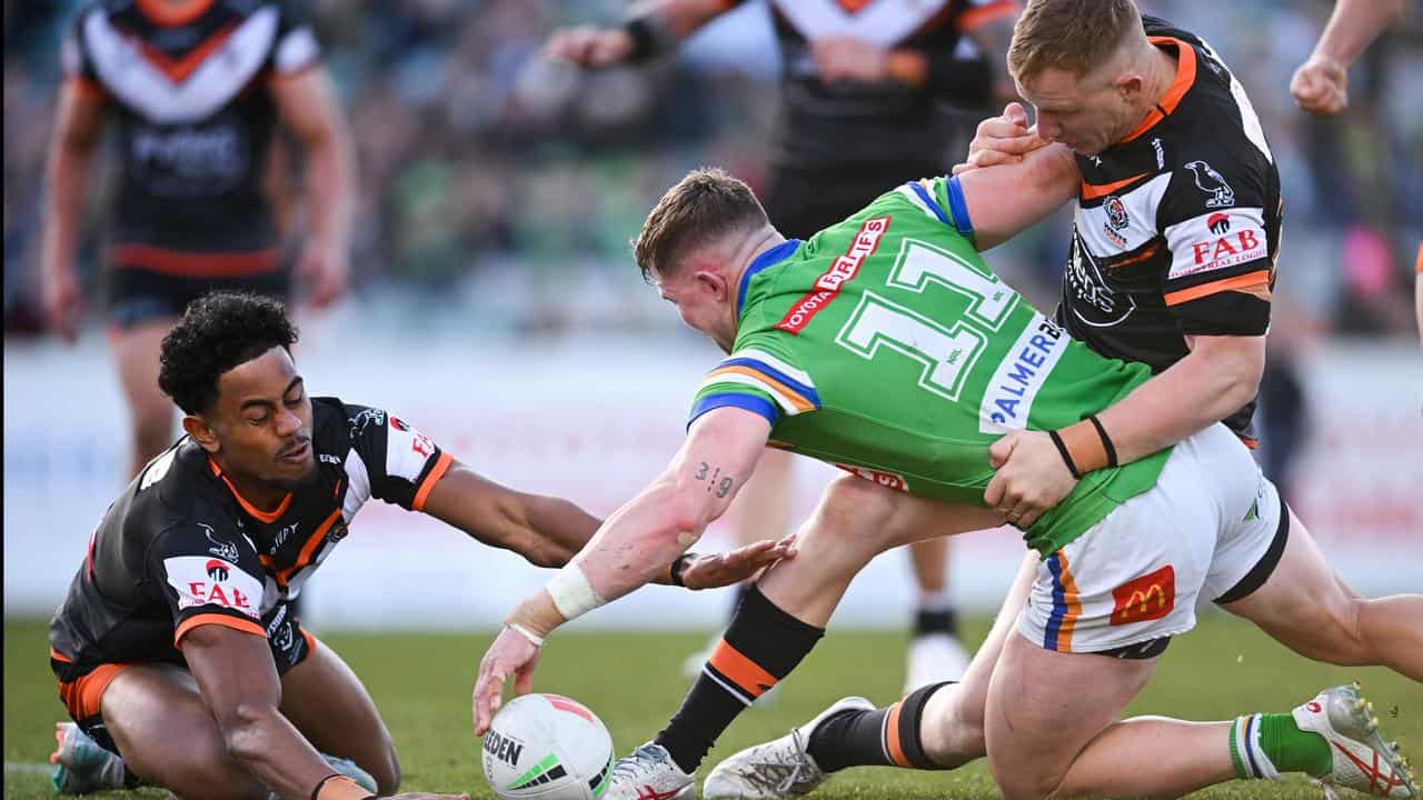 Canberra hang tough for 22-18 NRL win over Wests Tigers