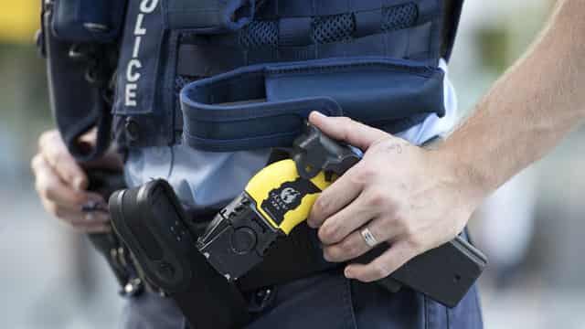 Queensland police first to trial safer US Tasers