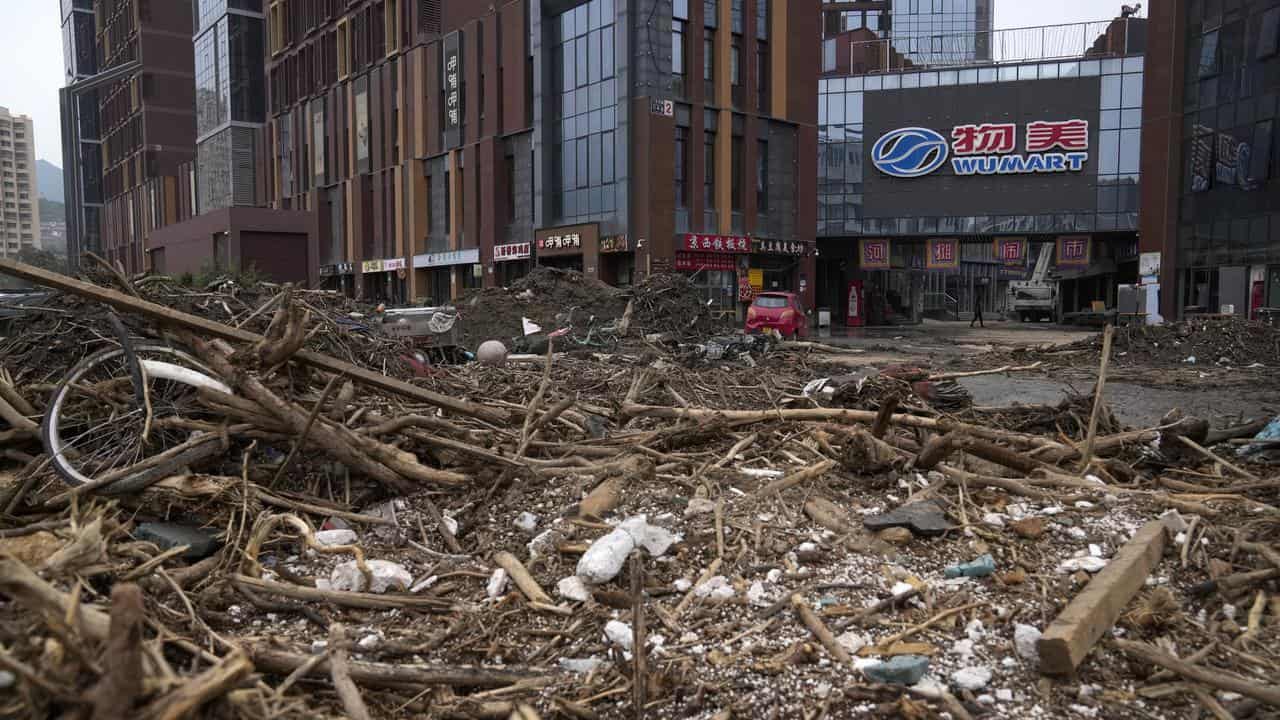 Thirty-three dead in Beijing flooding, 18 still missing