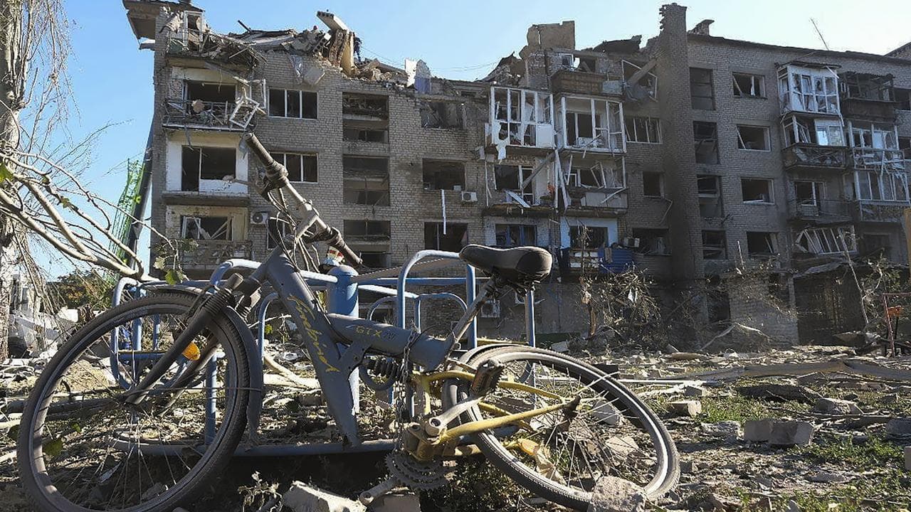 Russian attack on a Ukrainian city kills three people