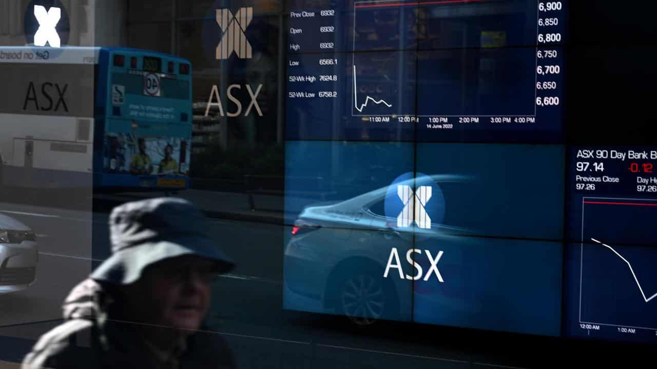 Aust stocks climb ahead of crucial US inflation readout